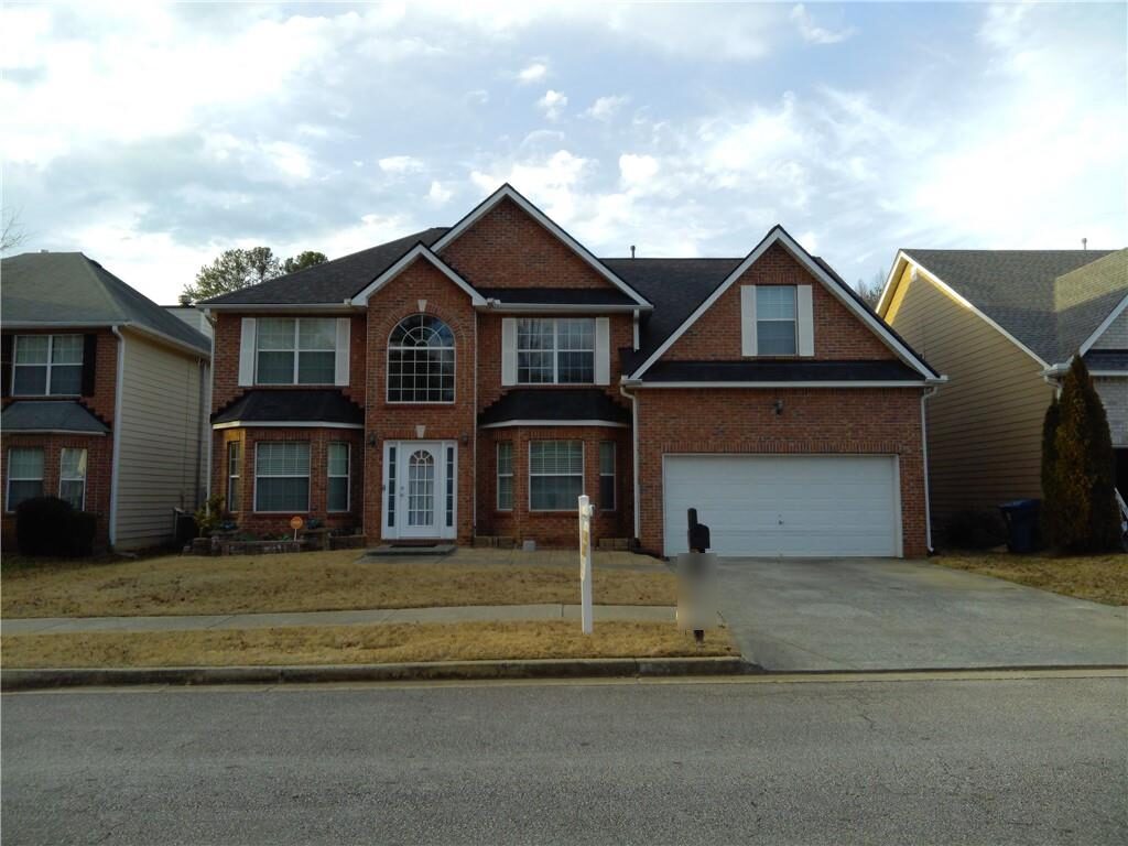 Front of the home in Dacula