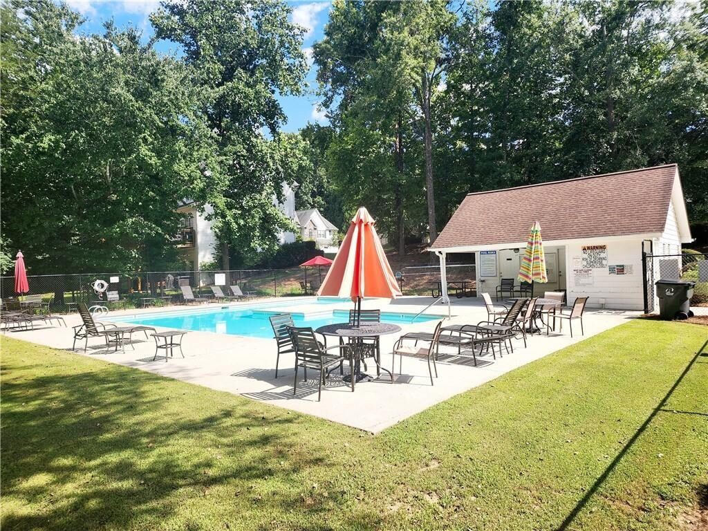 Community pool