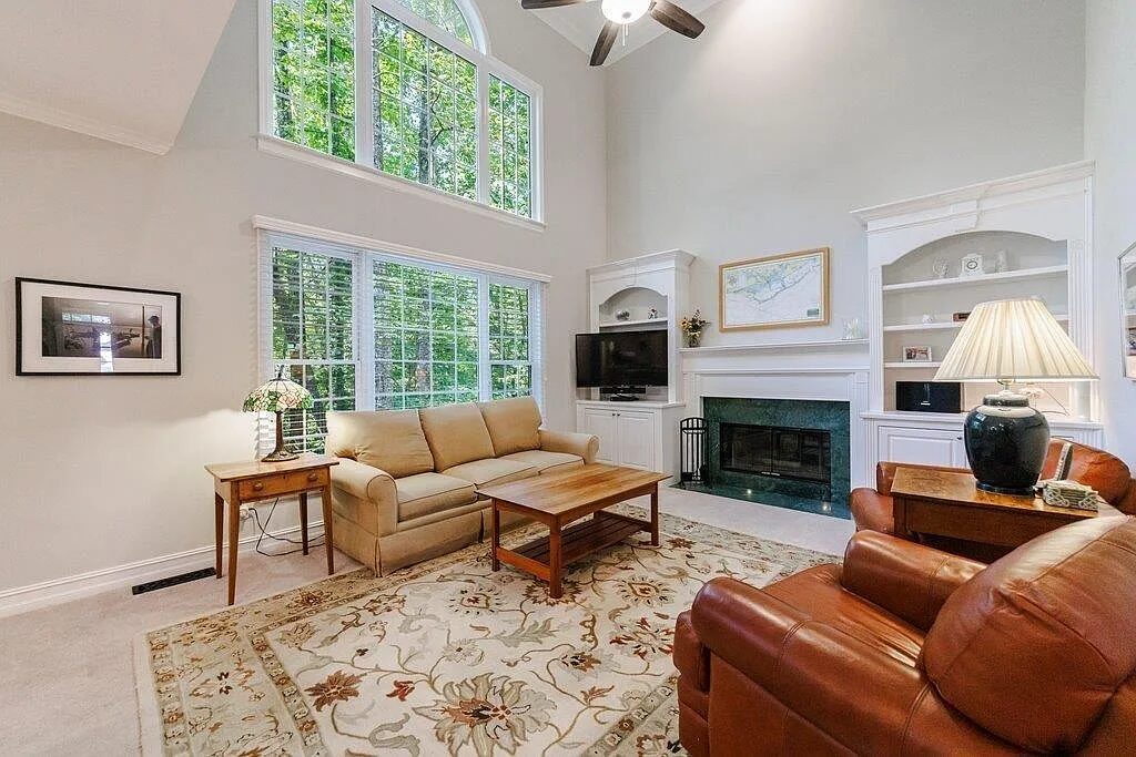 Two-story family room with built-ins