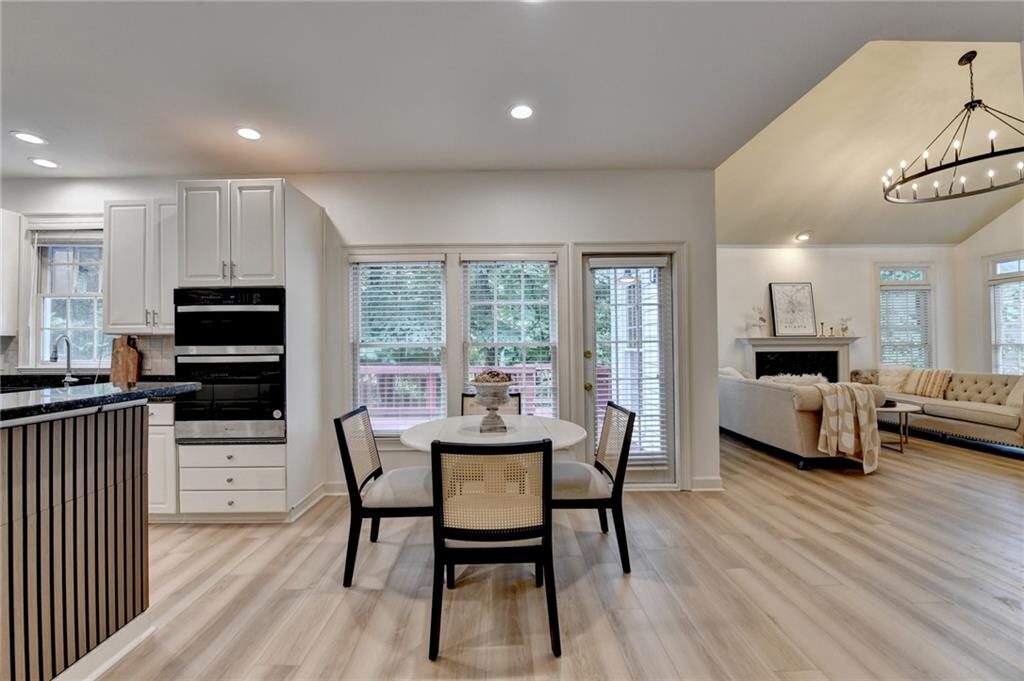 Breakfast area