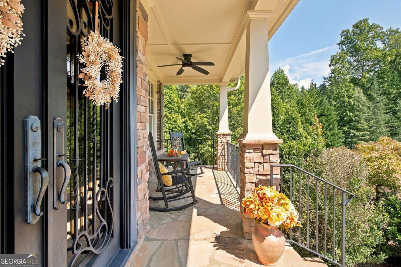 Double entry doors